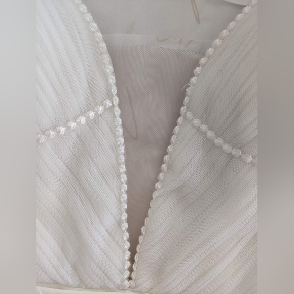 Made With Love Custom Wedding Dress - Picture 7 of 10